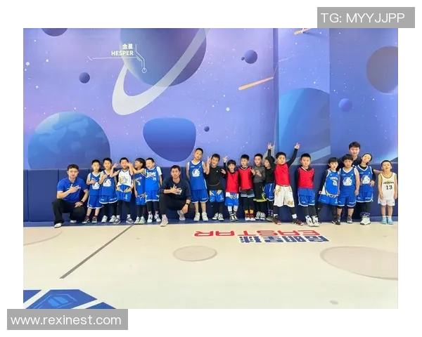 北京滑板队默契配合探秘:如何在城市街头展现团队精神与技巧 北京滑板队默契配合探秘:如何在城市街头展现团队精神与技巧